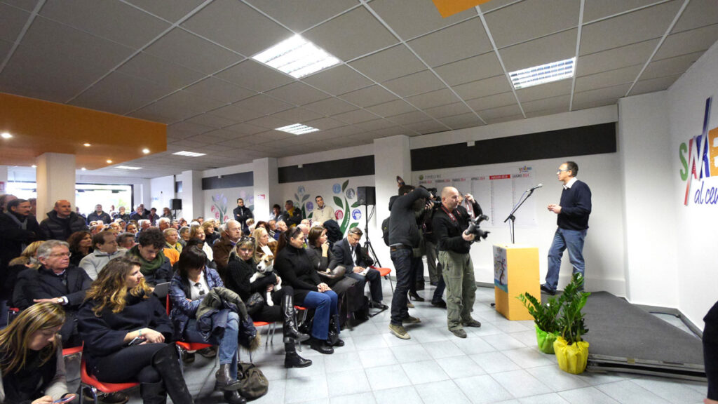 L'intervento di Alberto nella sala strapiena