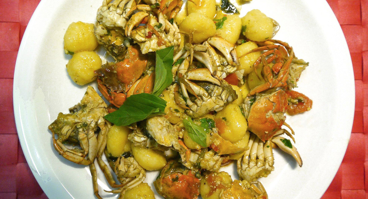 Un mio piatto di gnocchi con granchietti